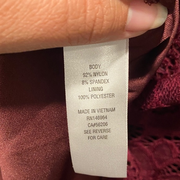 Robbie Bee Asymmetrical Lace Dress - Deep Red Size 16 - Picture 8 of 8